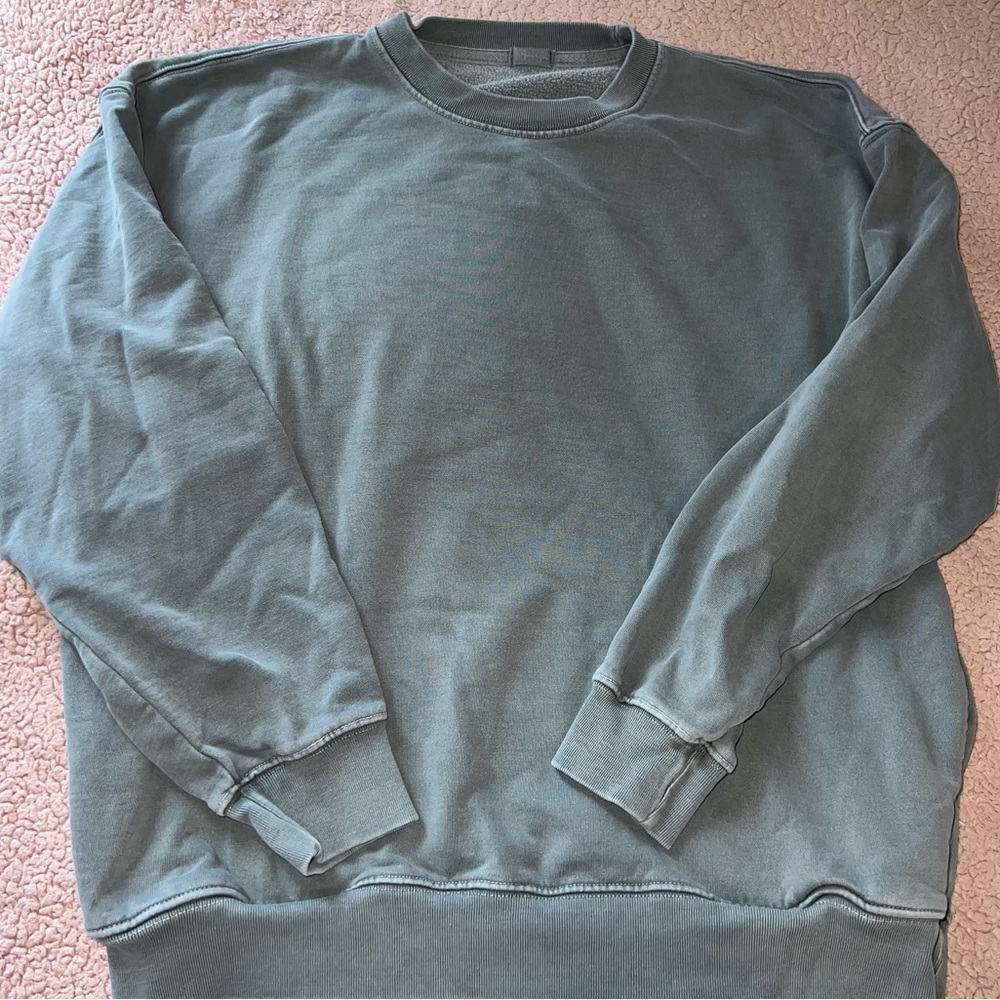 Brandy Melville Erica Crew Neck Sweatshirt